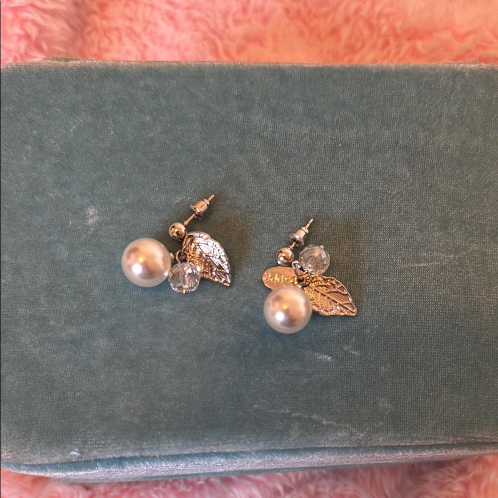 Silver Pearl Leaf Earrings